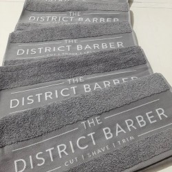 Toptan kuaför havlusu üretimi - Bordüre özel logo dokunara üretim