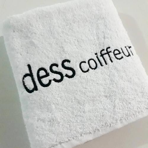 Beyaz Kuaför havlusu %100 pamuk Özel logo nakış ve baskılı üretim
