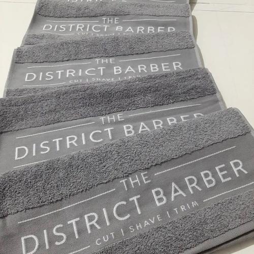 Toptan kuaför havlusu üretimi - Bordüre özel logo dokunara üretim