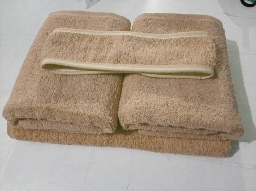 Kahverengi havlu 3 lü set - Baş havlusu banyo havlusu saç bandı - istenilen adetlerde kombinli üretim 